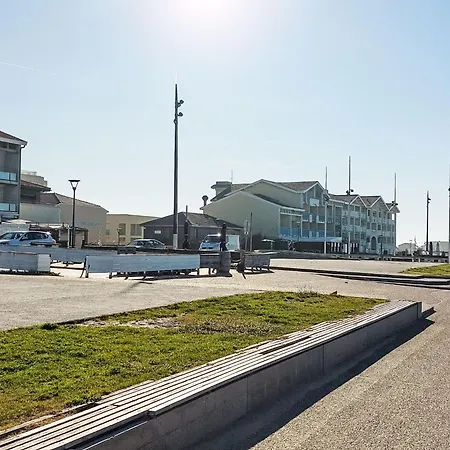 Horizon-1 By Interhome